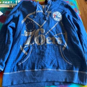 Philadelphia 76ers Women’s Sweatshirt